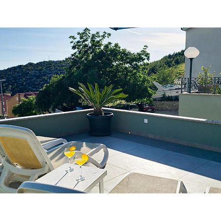 Amazing Apartment In Makarska With House Sea View エクステリア 写真