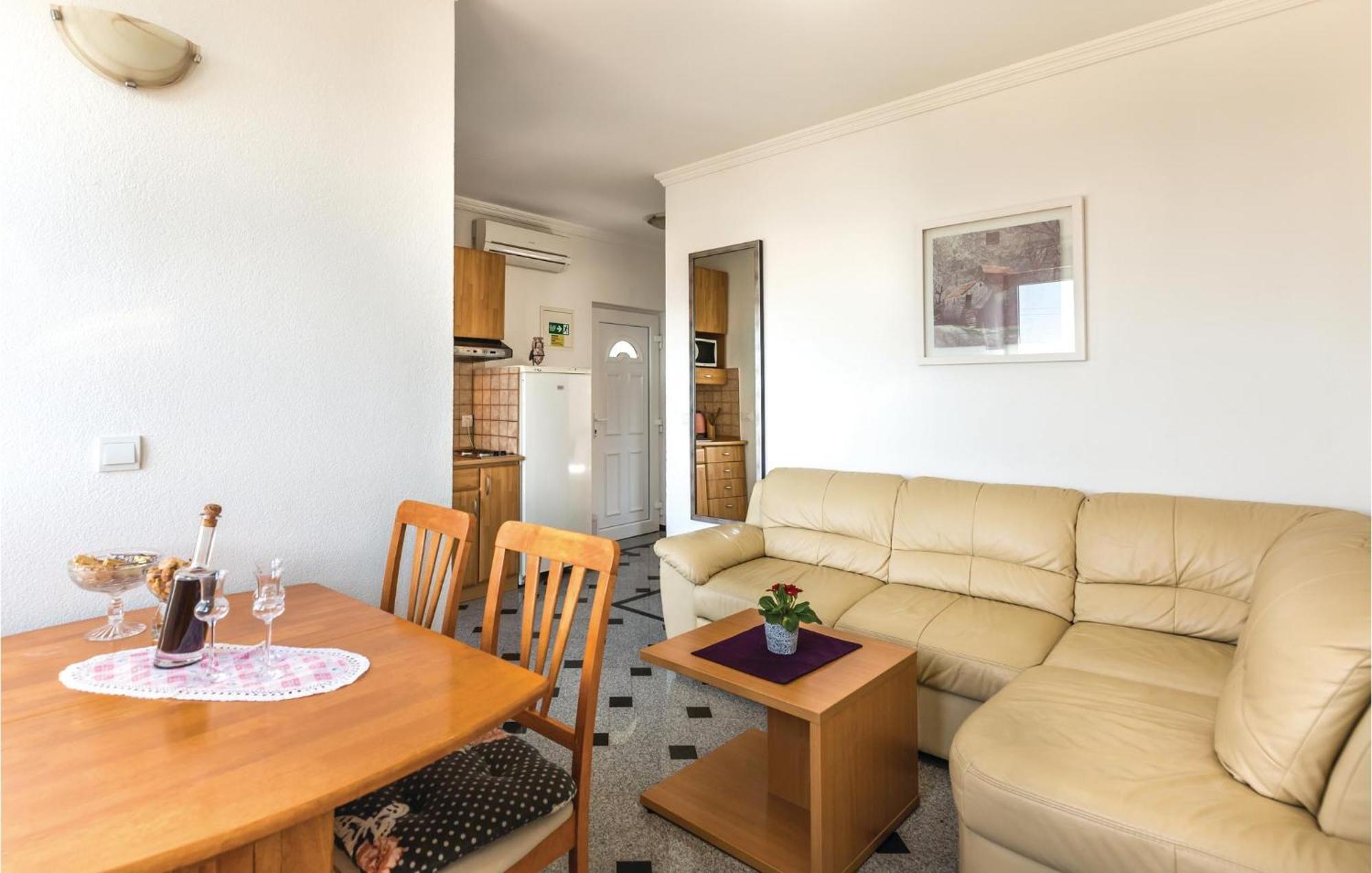 Amazing Apartment In Makarska With House Sea View エクステリア 写真