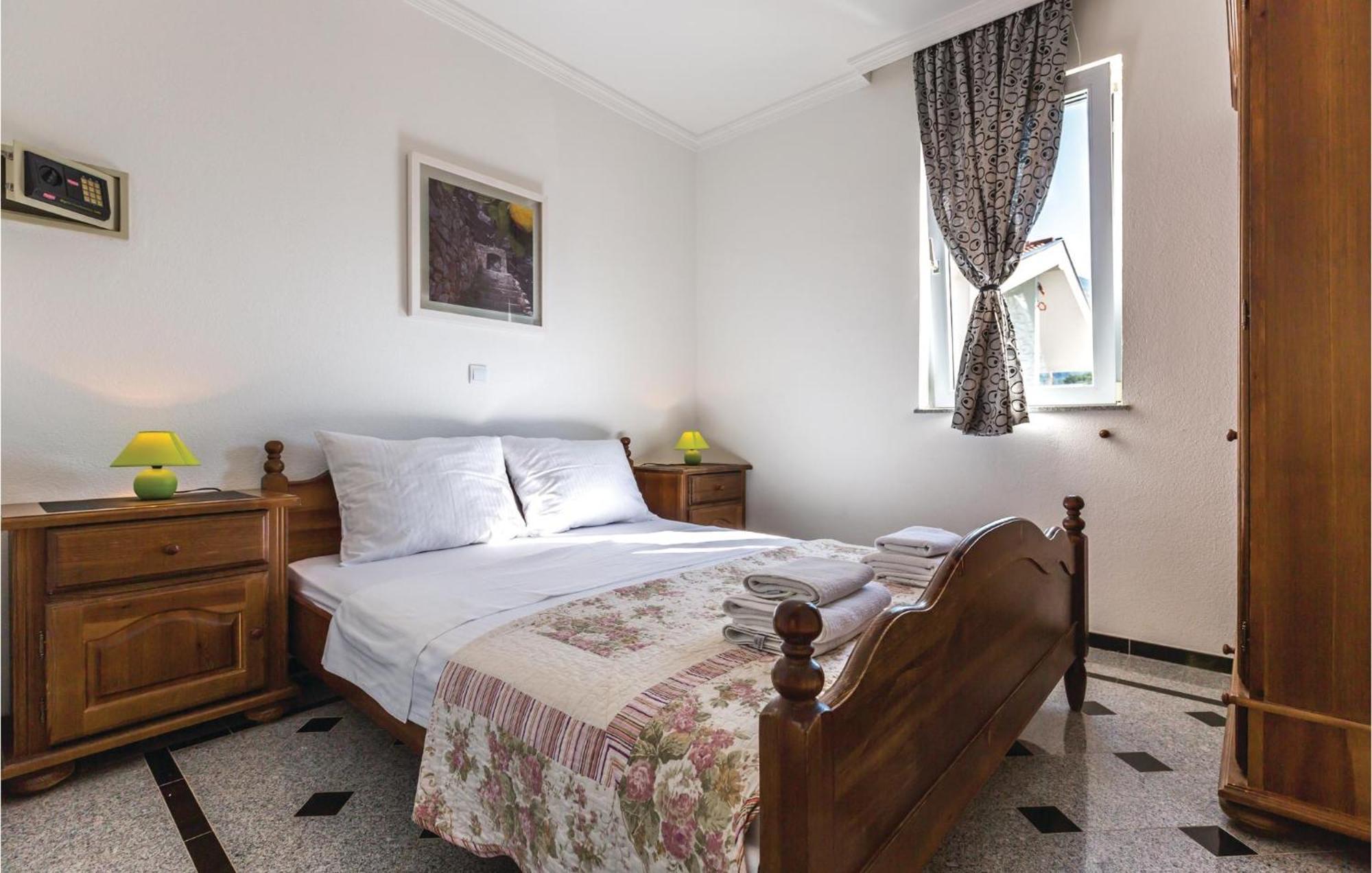 Amazing Apartment In Makarska With House Sea View エクステリア 写真