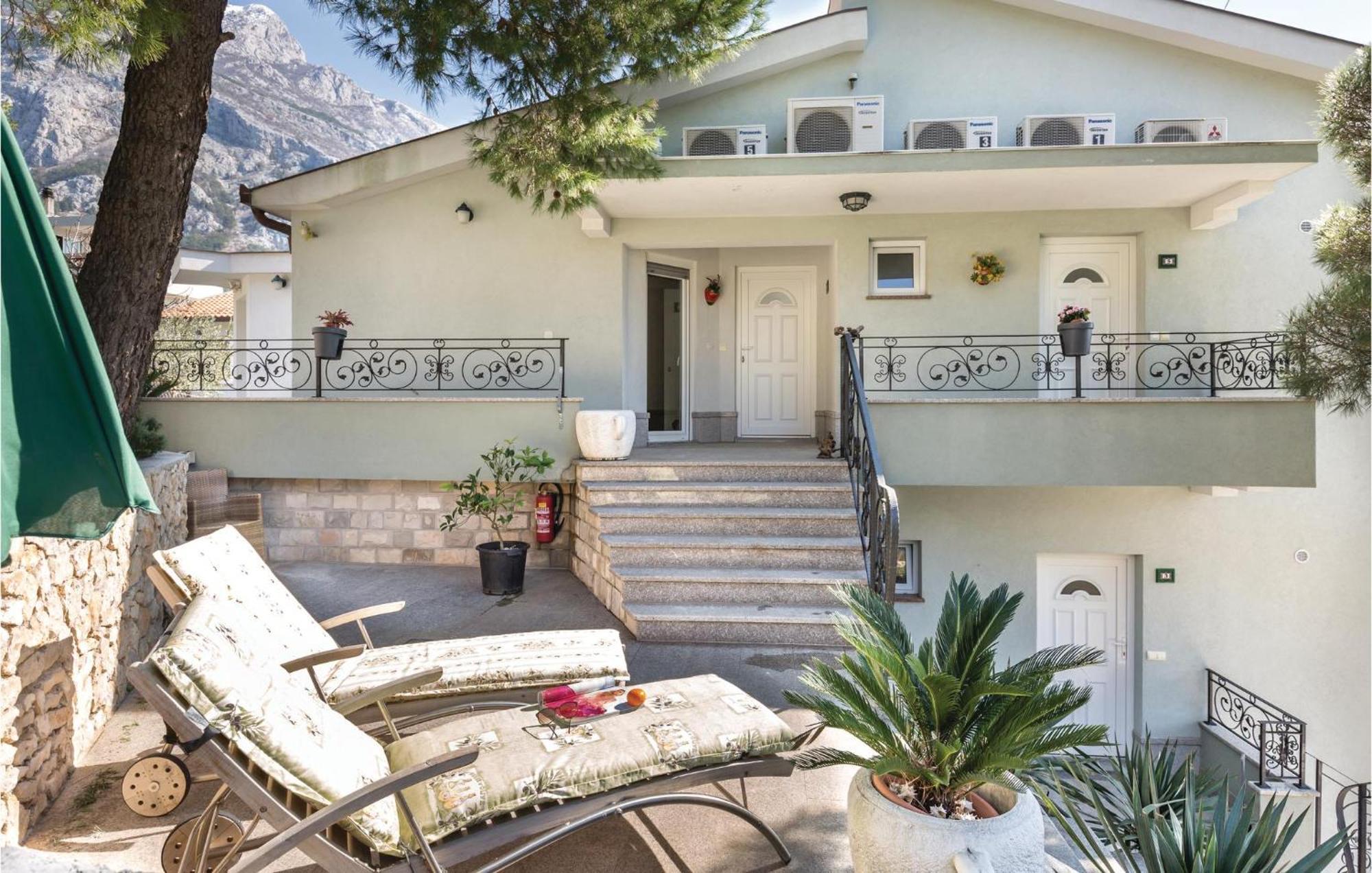 Amazing Apartment In Makarska With House Sea View エクステリア 写真