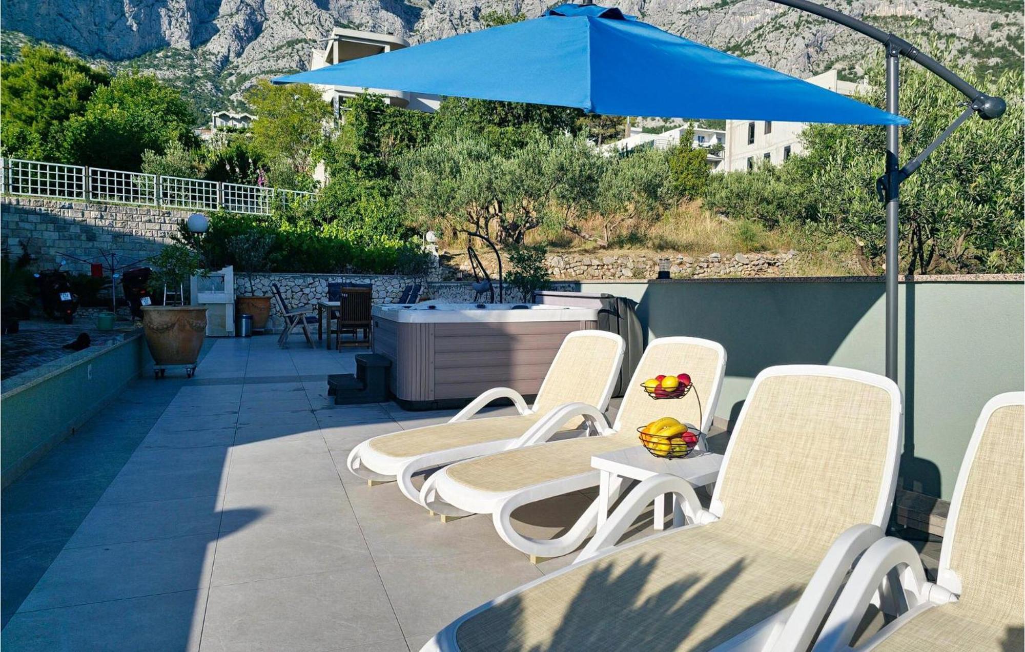 Amazing Apartment In Makarska With House Sea View エクステリア 写真