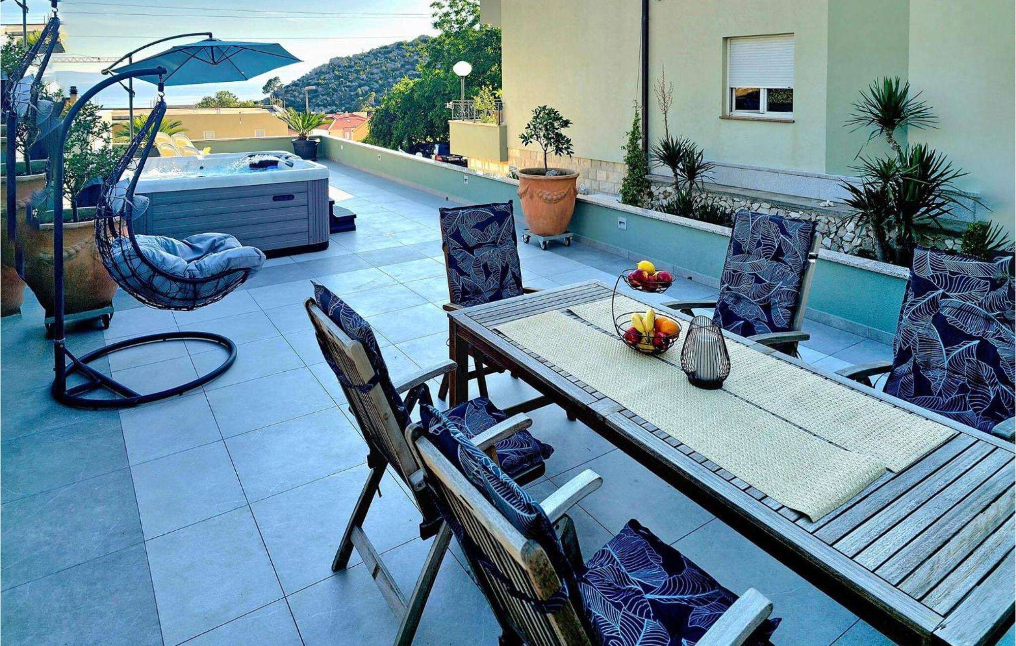 Amazing Apartment In Makarska With House Sea View エクステリア 写真